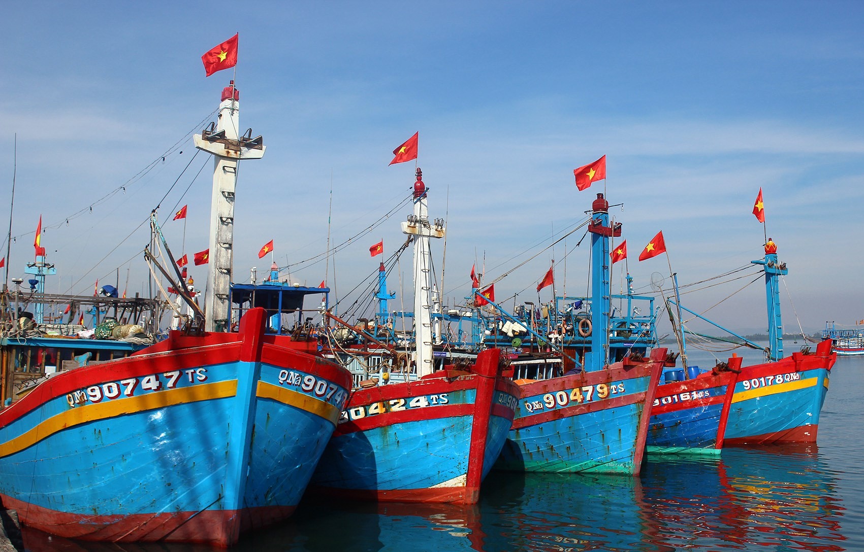 Thiết Bị Giám Sát Hành Trình Tàu Thuyền