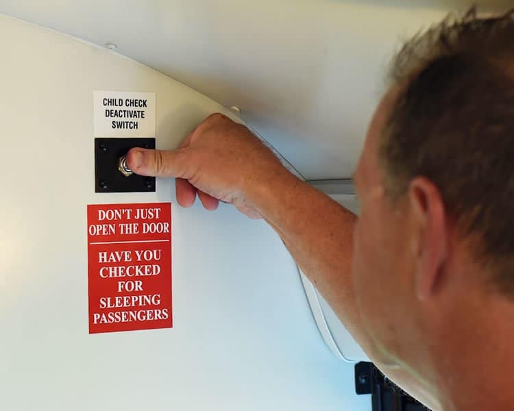 Hệ Thống Cảnh Báo Quên Trẻ Em: child check-mate system