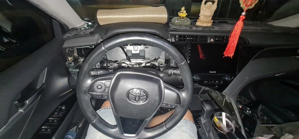 lắp định vị ô tô camry