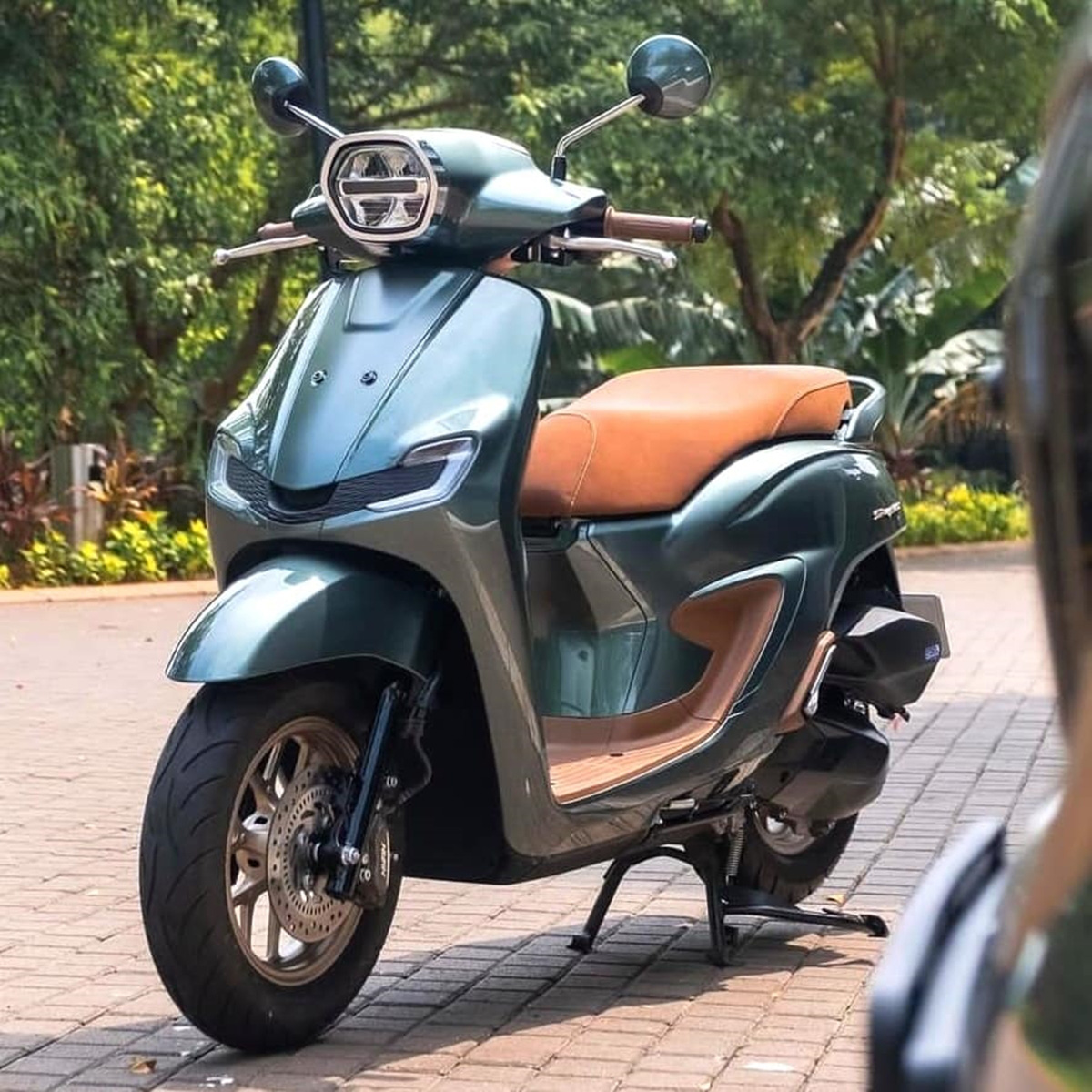 Lắp Định Vị Xe Honda Stylo 160