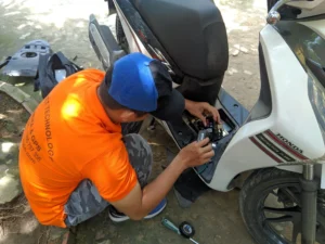 định vị xe máy