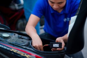 định vị bình ắc quy